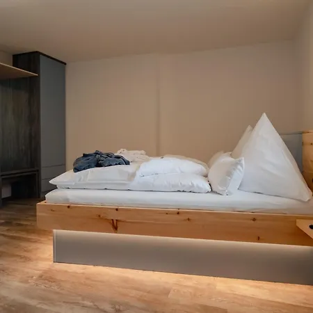 Suedseequartier - Familienfreundliche 5-sterne-apartments Mit Sauna, Vinothek & Spielplatz Im Lausitzer Seenland * Elsterheide